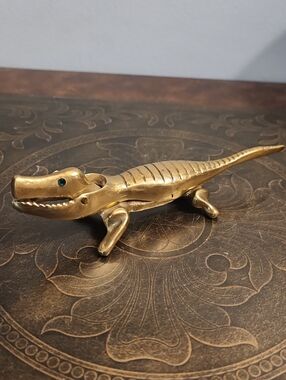 Brass Alligator - Nut Cracker